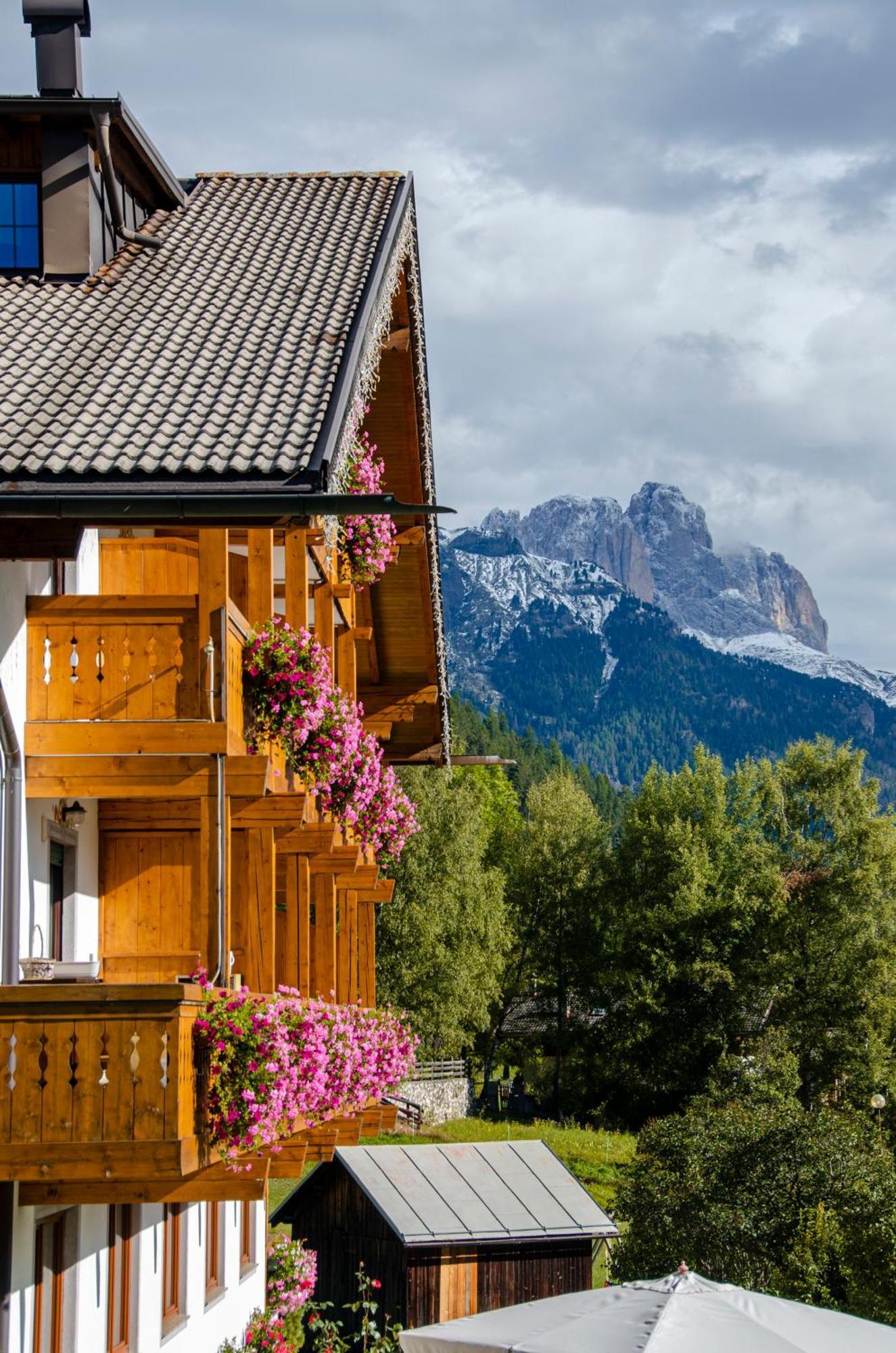 Villa Gemmy Pozza di Fassa Exteriör bild